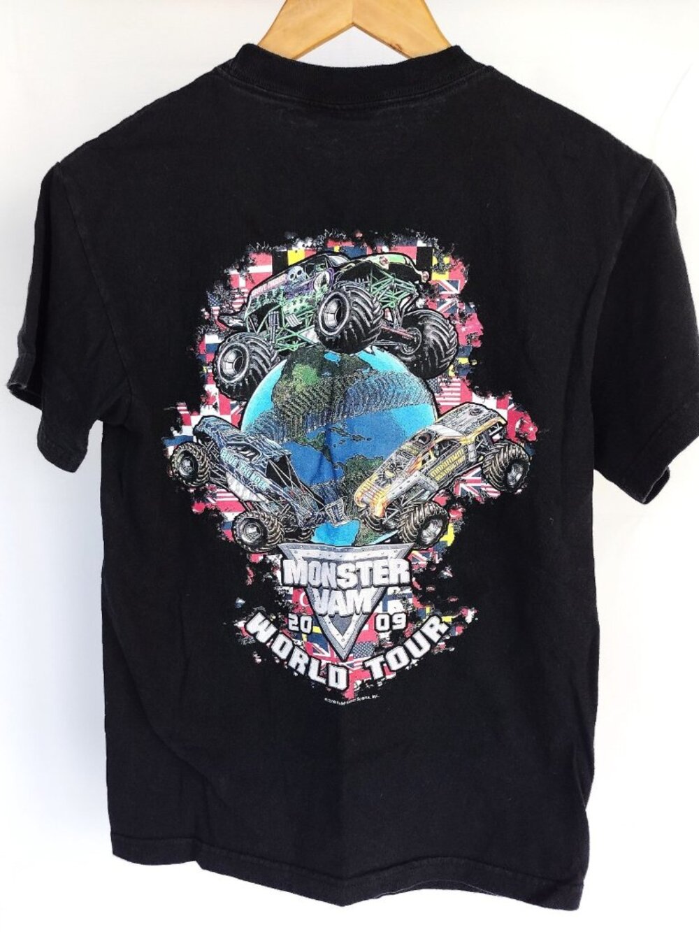 Monster Jam Vintage Grave Digger World Tour Monster Truck Graphic Tee Size Small